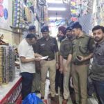 अवैध रूप से पटाखों की बिक्री पर रोक लगाने के लिए दून पुलिस ने चलाया चेकिंग अभियान, अवैध रूप से संचालित 8 दुकानों को पुलिस ने कराया बंद