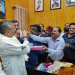 ठेकेदार यूनियन नगर निगम देहरादून की नवनिर्वाचित कार्यकारिणी ने मेयर सौरभ थपलियाल से की मुलाकात