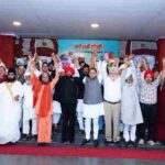 राजभवन में आयोजित  सर्वधर्म गोष्ठी में शामिल हुए मुख्यमंत्री पुष्कर सिंह धामी