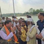 मुख्यमंत्री धामी ने बनबसा क्षेत्र के ग्राम पंचायत देवीपुरा का किया निरीक्षण, बनबसा में सनिया नाले की सफाई के लिए दिए आदेश