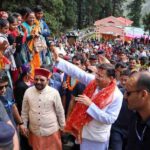 मुख्यमंत्री धामी ने लाटू धाम पहुंचकर पूजा-अर्चना कर देश और राज्य की सुख समृद्धि और कल्याण की कामना की