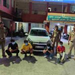 शराब पीकर लापरवाही से गाड़ी चलाने वाले युवकों को दून पुलिस ने पढ़ाया कानून का सबक, चार युवकों का किया चालान