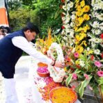 मुख्यमंत्री ने कारगिल विजय दिवस पर शहीद स्मारक पर पुष्प चक्र अर्पित कर शहीद को दी श्रद्धांजलि, परमवीर चक्र विजेताओं की अनुग्रह राशि 50 लाख से बढ़ाकर की गई डेढ़ करोड़