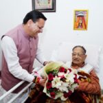 मुख्यमंत्री धामी ने पूर्व मुख्यमंत्री भुवन चंद्र खंडूरी को दीपावली की हार्दिक शुभकामनाएं एवं बधाइयां दीं