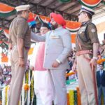 राज्य स्थापना के रजत जयंती समारोह में राज्यपाल ने ली रैतिक परेड की सलामी, समारोह में 8 महानुभावों को राज्य गौरव सम्मान से किया गया सम्मानित