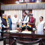 हरिद्वार में वर्ष 2027 में आयोजित होने वाले कुम्भ मेला में उत्तराखंड की देवडोलियों तथा लोक देवताओं के प्रतीकों एवं चल विग्रहों के स्नान और शोभा यात्रा की भव्य व्यवस्थाएं सुनिश्चित की जाएंगी–मुख्यमंत्री