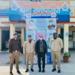 एसएसपी दून की सख्ती से 20 हज़ार का इनामी अभियुक्त आया दून पुलिस की गिरफ्त में, गैंगस्टर एक्ट में वांछित चल रहे 20 हजार रू0 के ईनामी अभियुक्त को दून पुलिस ने किया गिरफ्तार