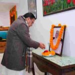 मुख्यमंत्री धामी ने पर्यावरणविद, चिपको आंदोलन के प्रणेता तथा पद्म विभूषण से सम्मानित सुन्दरलाल बहुगुणा की जयंती पर उनके चित्र पर किये श्रद्धा सुमन अर्पित