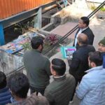 मुख्यमंत्री धामी के दिशा-निर्देशों में रुद्रप्रयाग विकास की नई रफ्तार पर, यातायात सुधार की दिशा में अहम पहल, निर्माणाधीन मल्टी लेवल पार्किंग पर विशेष ध्यान, डॉ. आर. राजेश कुमार ने किया निर्माणाधीन मल्टी लेवल पार्किंग का स्थलीय निरीक्षण