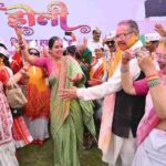 कैबिनेट मंत्री गणेश जोशी के आवास पर पारंपरिक रंगों के साथ मना होली मिलन समारोह, आवास पर कुमाऊँनी और गढ़वाल के राठ होलियारों ने बिखेरे होली के रंग