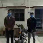 पुलिस चेकिंग के दौरान युवको को अनावश्यक वीडियो बनाना पड़ा महंगा, चालान कार्यवाही के साथ- साथ युवकों को काटनी पड़ी हवालात में रात