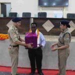 माह अप्रैल में सेवानिवृत्त होने वाले पुलिस कर्मियों के लिये किया गया विदाई समारोह का आयोजन, पुलिस अधीक्षक ऋषिकेश द्वारा सेवानिवृत्त होने वाले पुलिसकर्मियों को दी गई भाव-भीनी विदाई