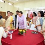 मुख्यमंत्री ने मुख्य सेवक सदन में लेखकों एवं साहित्यकारों से किया संवाद, उत्तराखंड के विकास, सांस्कृतिक संरक्षण और सामाजिक परिवर्तन में साहित्यकारों की भूमिका पर हुई चर्चा