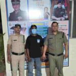 युवक को बंधक बनाकर मारपीट कर अमानवीय व्यवहार करने वाला नामजद अभियुक्त आया पुलिस की गिरफ्त में अन्य आरोपियों की तलाश जारी