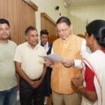 मुख्यमंत्री ने प्रदेश के विभिन्न क्षेत्रों से आए लोगों की समस्याएं सुनीं, जनसमस्याओं के समाधान के लिए अधिकारियों को दिए त्वरित कार्यवाही के निर्देश
