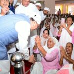 सीएम धामी ने श्री ब्रह्म निवास आश्रम, सप्तसरोवर रोड,भूपतवाला में पूज्य सतगुरु लाल दास महाराज के 51वाँ निर्वाण दिवस के अवसर पर आयोजित कार्यक्रम में किया प्रतिभाग