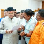 मुख्यमंत्री ने मुख्य सेवक सदन में सुनी जनसमस्याएं, जनसमस्याओं के त्वरित एवं प्रभावी समाधान के लिए अधिकारियों को दिए निर्देश