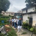 कैबिनेट मंत्री गणेश जोशी ने गढ़ी कैंट क्षेत्र के आशीर्वाद कॉलोनी पहुंचकर अतिवृष्टि के कारण हुए नुकसान का लिया जायजा