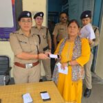खोये मोबाइल फ़ोन वापस लौटाकर बिखेरी चेहरों पर मुस्कान, गुम हुए 14 मोबाइल फोनों को सीईआईआर पोर्टल के माध्यम से दून पुलिस ने बरामद कर किया मोबाइल स्वामियों के सुपुर्द