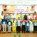 पशुपालन तथा गन्ना विकास एवं चीनी उद्योग विभाग के 101 नवनियुक्त कार्मिकों को मुख्यमंत्री ने प्रदान किए नियुक्ति पत्र’
