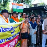 मुख्यमंत्री ने नेपाल आपदा राहत सहायता दल को हरी झंडी दिखाकर किया रवाना