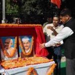 राष्ट्रपिता महात्मा गाँधी तथा पूर्व प्रधानमंत्री लाल बहादुर शास्त्री की जयंती के अवसर पर एसएसपी देहरादून ने उनके चित्रों पर माल्यार्पण कर दी श्रद्धांजलि