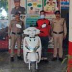 शोरूम में स्कूटी ठगी की घटना को अंजाम देने वाले शातिर ठग को दून पुलिस ने किया गिरफ्तार, मोबाइल पर फर्जी भुगतान दिखाकर हीरो शोरूम से ठगी कर प्राप्त की थी स्कूटी